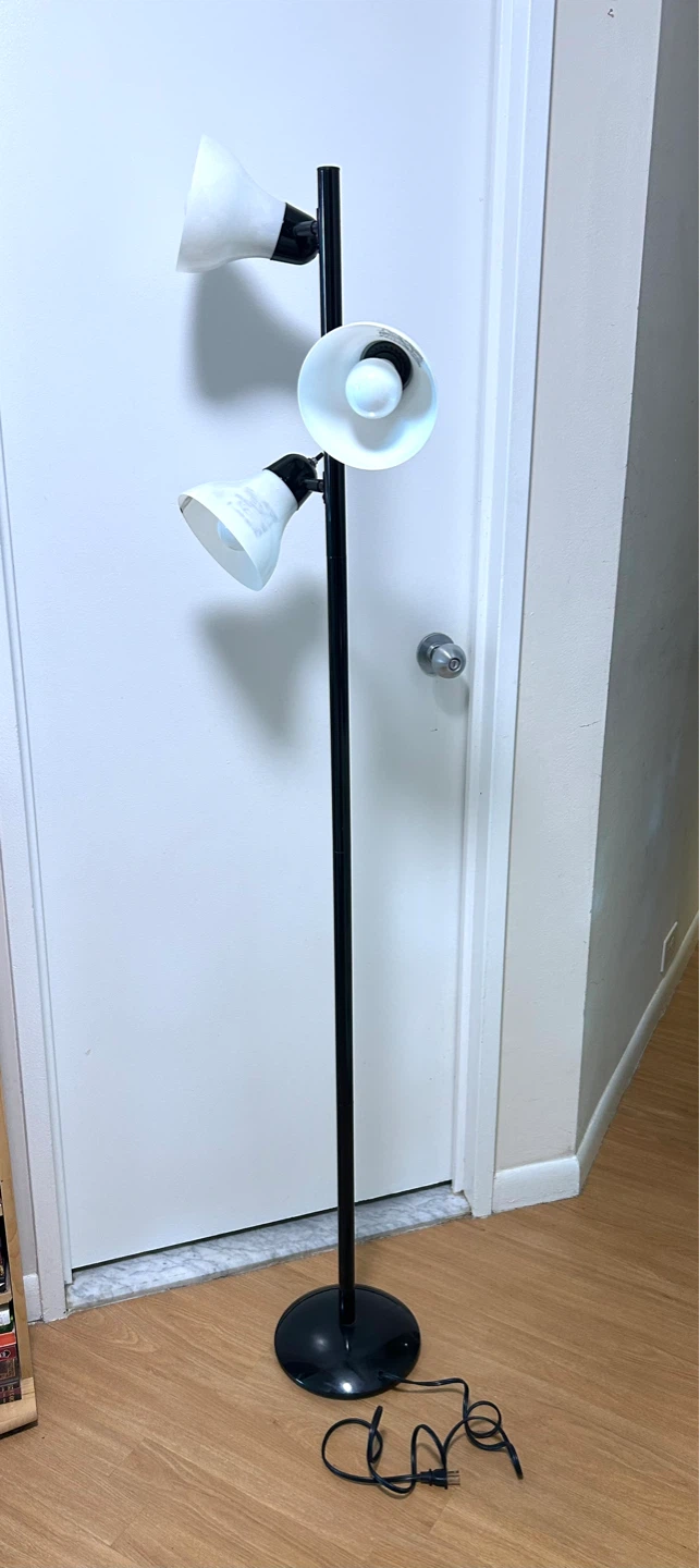 Black 3-Light Floor Lamp - photo 2