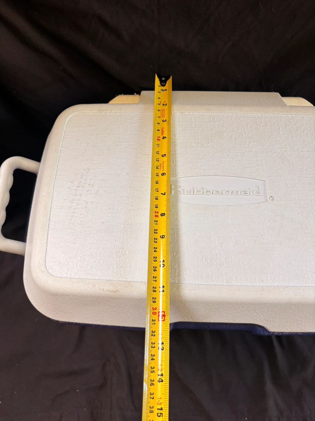 Rubbermaid Cooler - photo 4