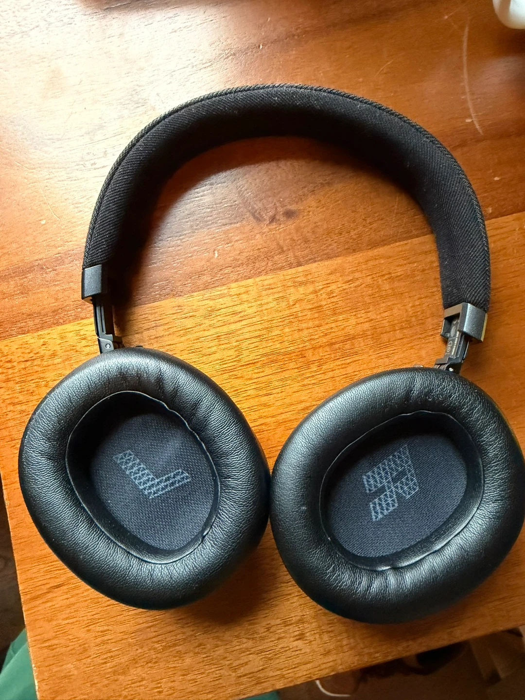 JBL Tune 770NC Wireless Noise Cancelling Headphones - photo 2