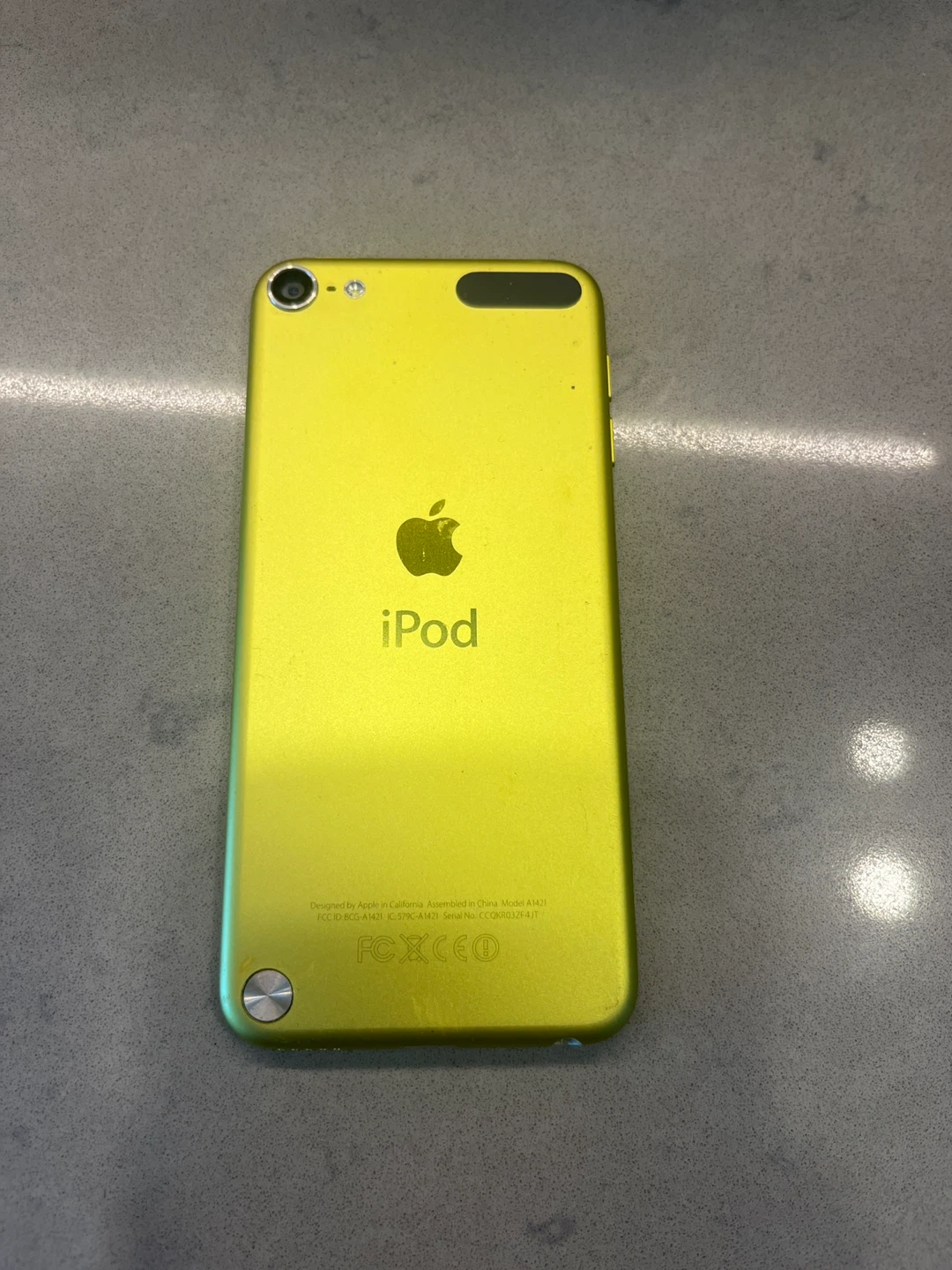 Apple iPod Touch (5th Gen) - Yellow 64GB
