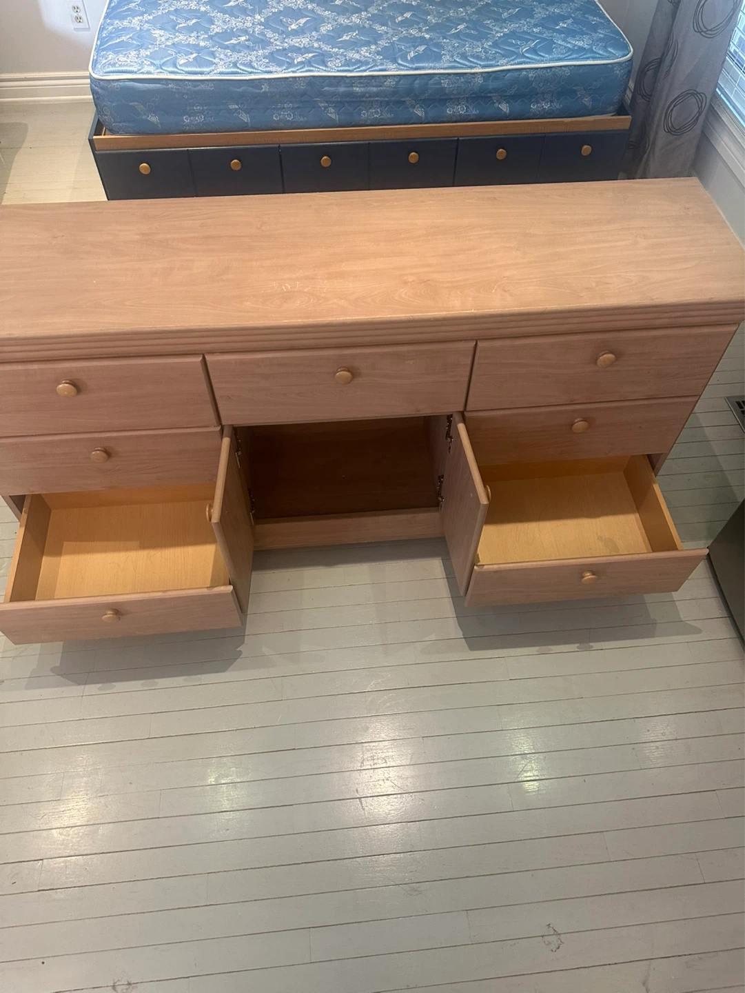 Light Wood Dresser - photo 4