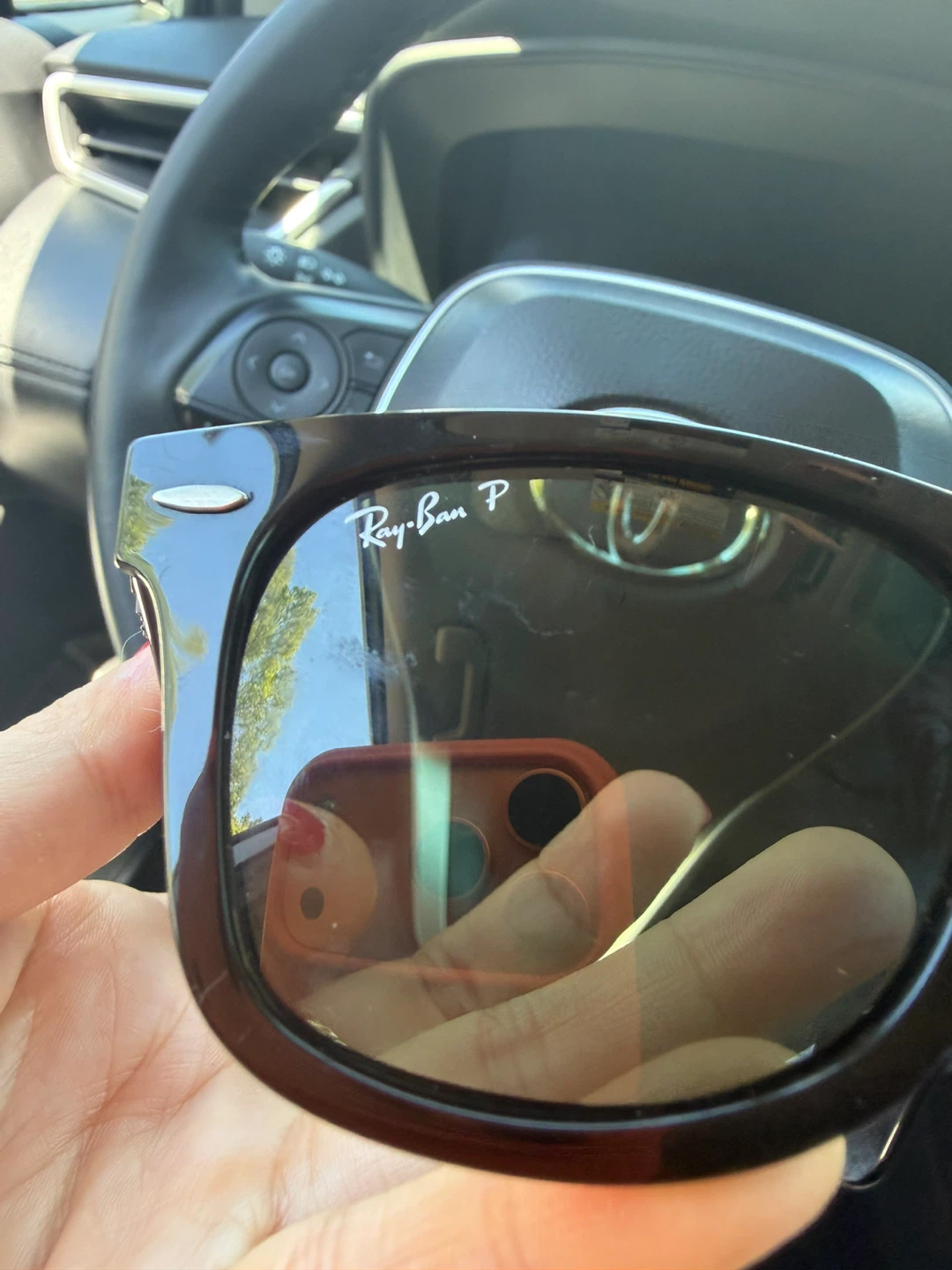 Ray-Ban Wayfarer Polarized Sunglasses