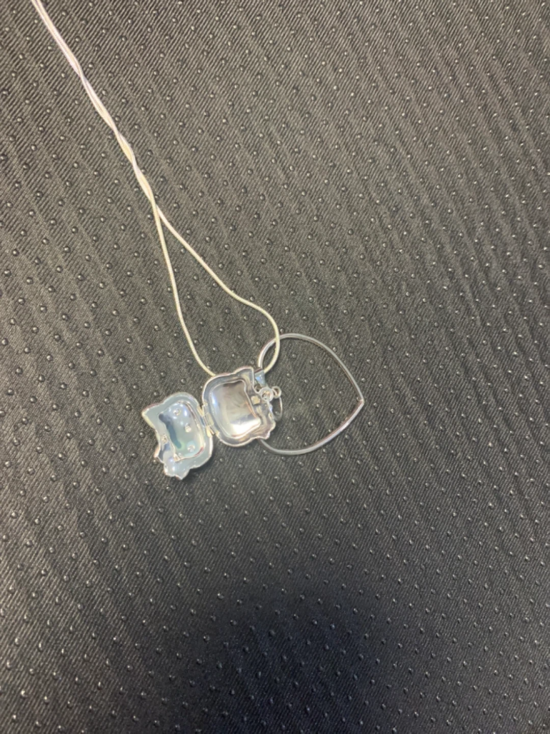 Hello Kitty Heart Locket Necklace - photo 2