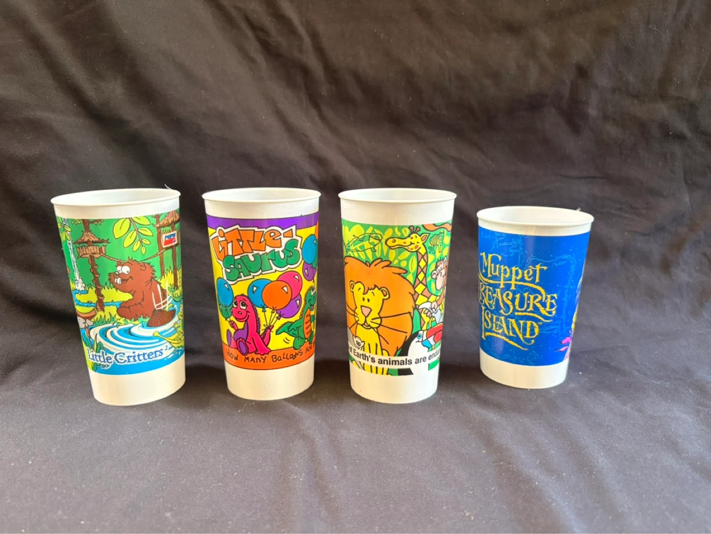 Plastic cups with lids 2 for $1