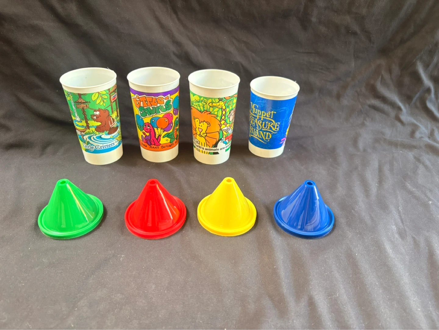Plastic cups with lids 2 for $1 - photo 3