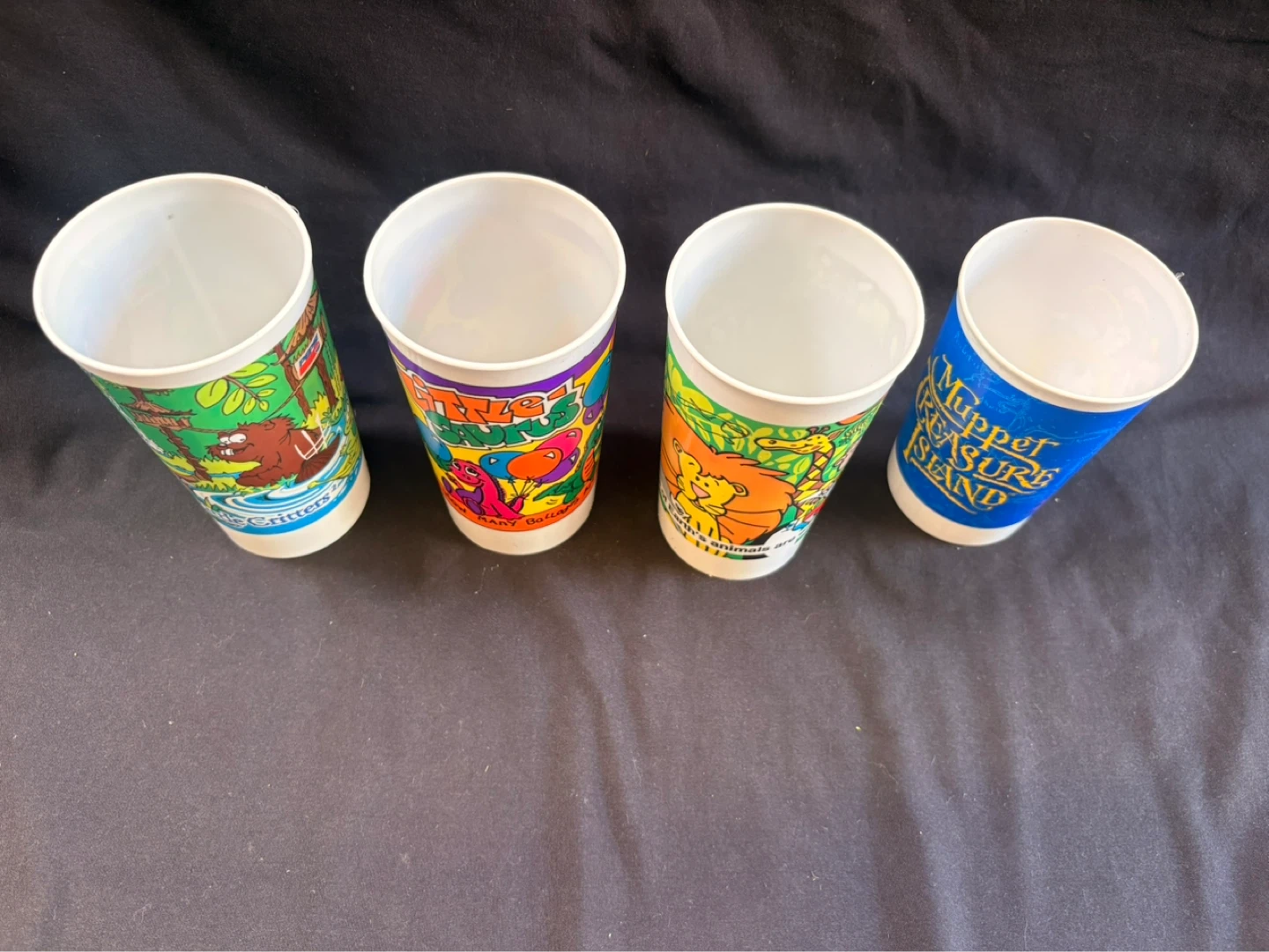 Plastic cups with lids 2 for $1 - photo 2