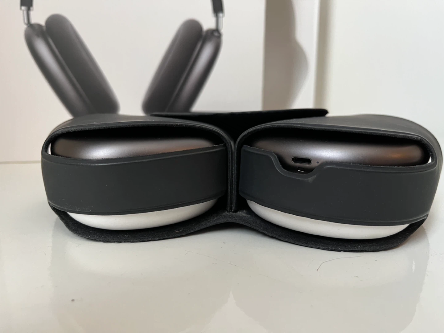 Apple AirPods Max Headphones - Space Gray - photo 3