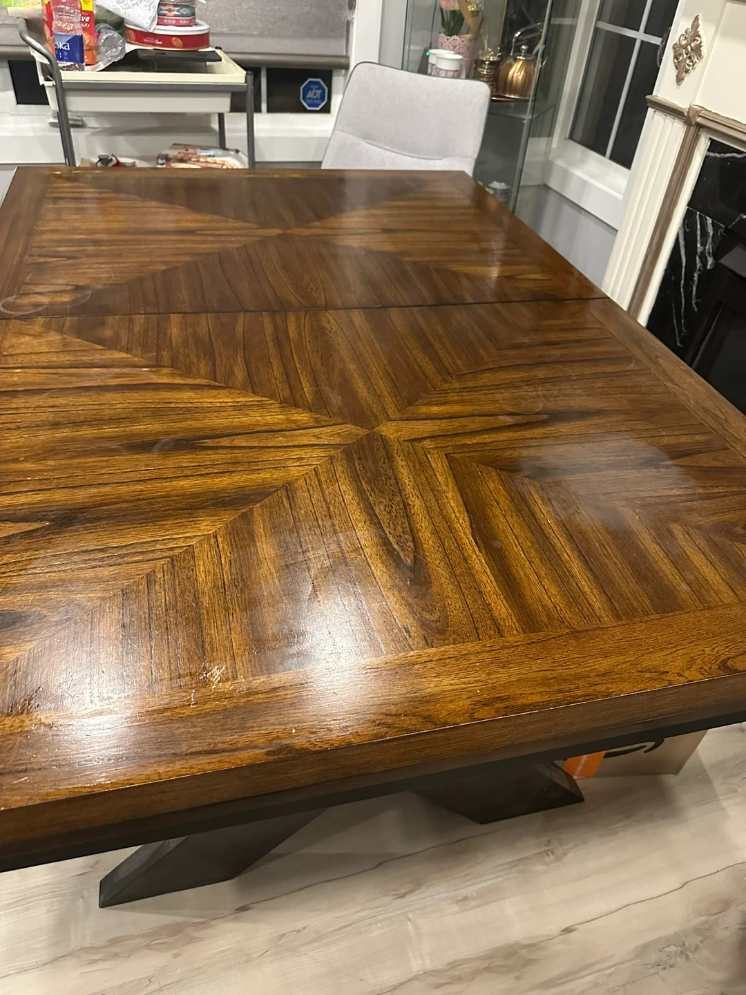 Dining table for sale