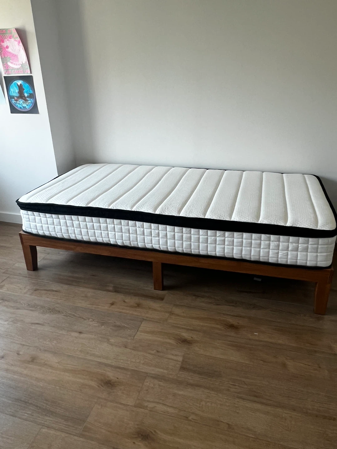 [QUICK SALE] Twin XL Mattress + Bed Frame - Excellent Condition