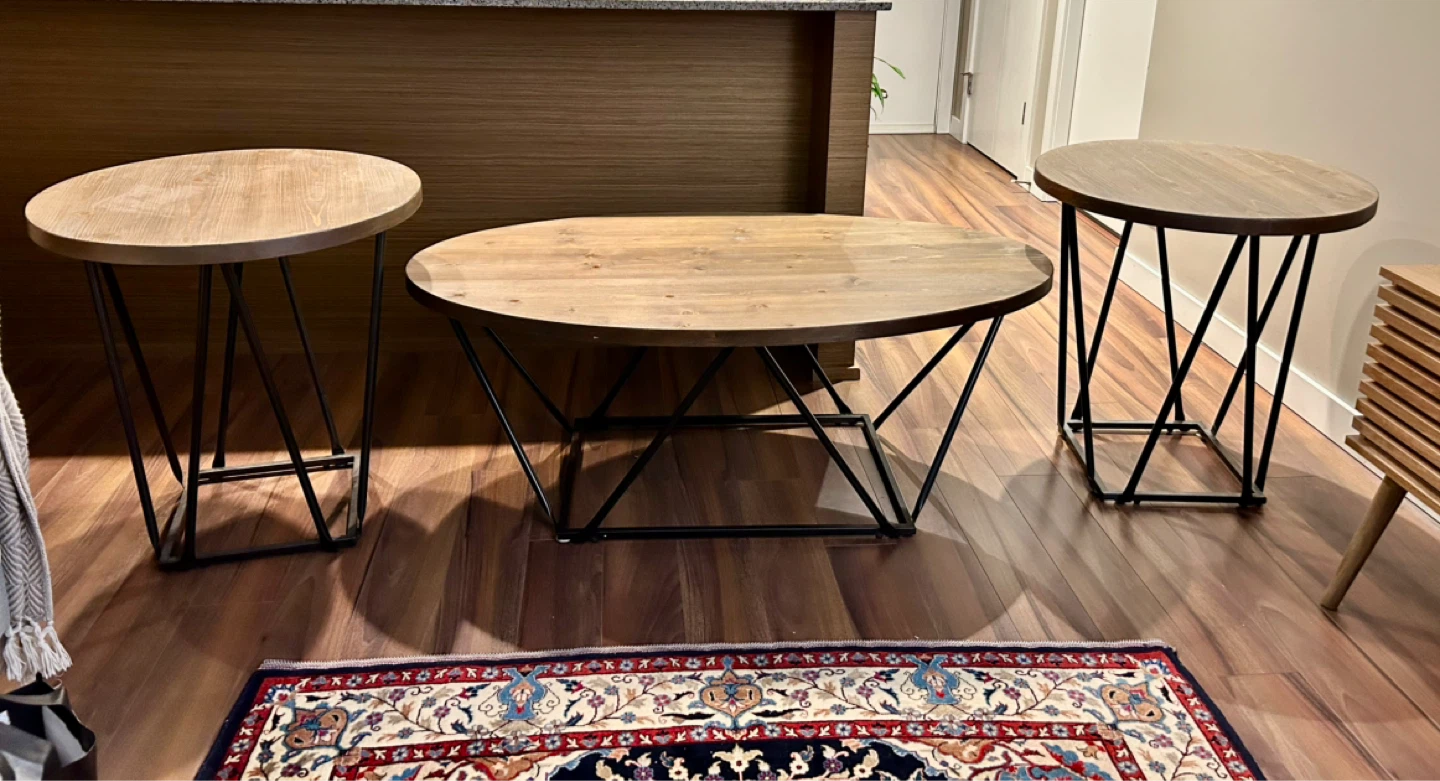 Coffee table and End table- set of 3 - photo 2