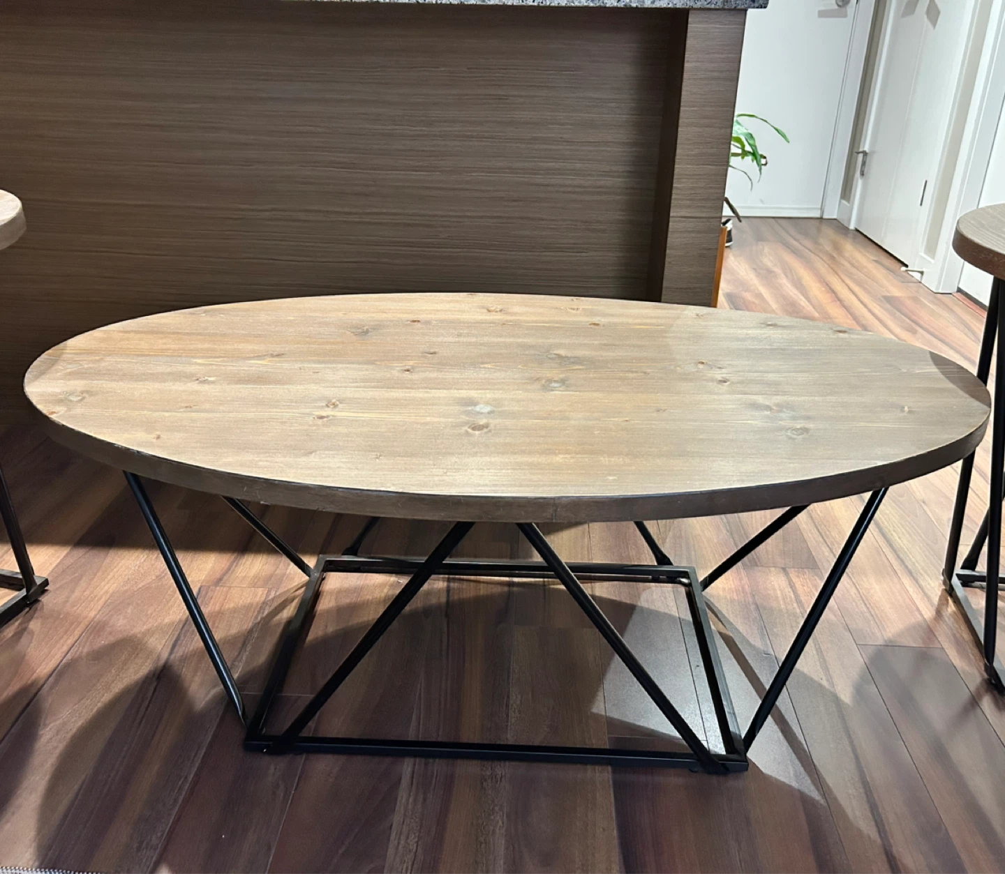 Coffee table and End table- set of 3 - photo 3
