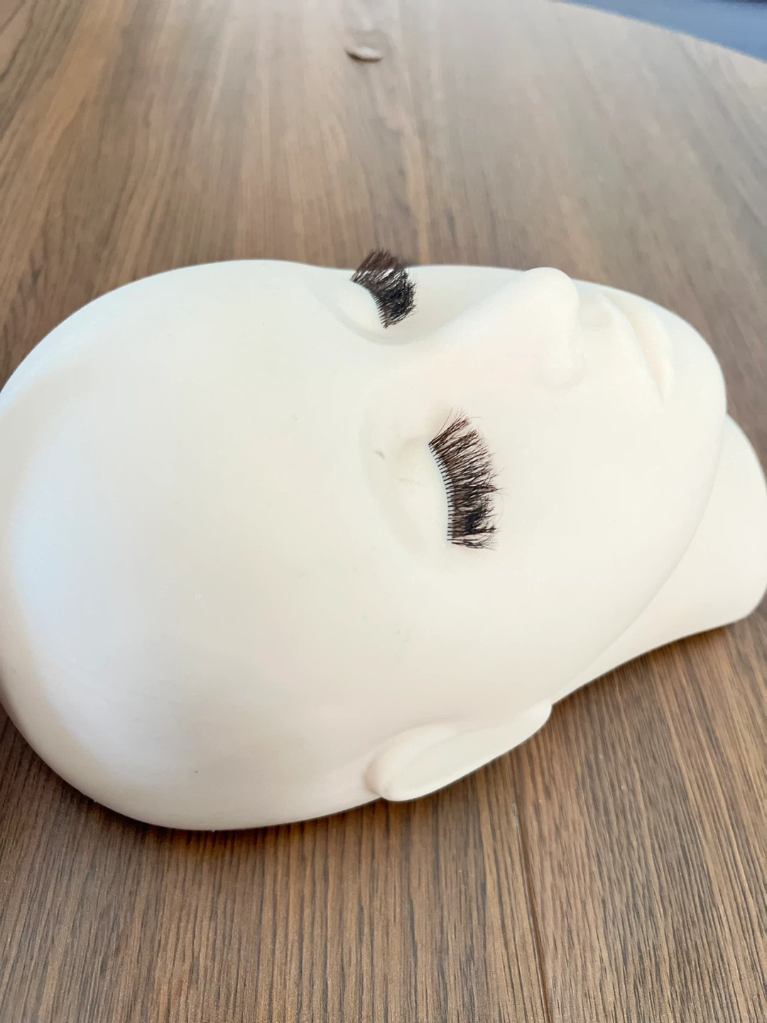 Mannequin Head Display Form with Eyelashes - photo 2