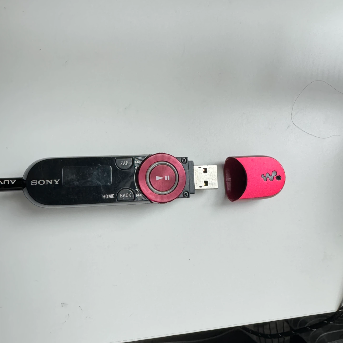 Sony Walkman NWZ-B152R MP3 Player - photo 2