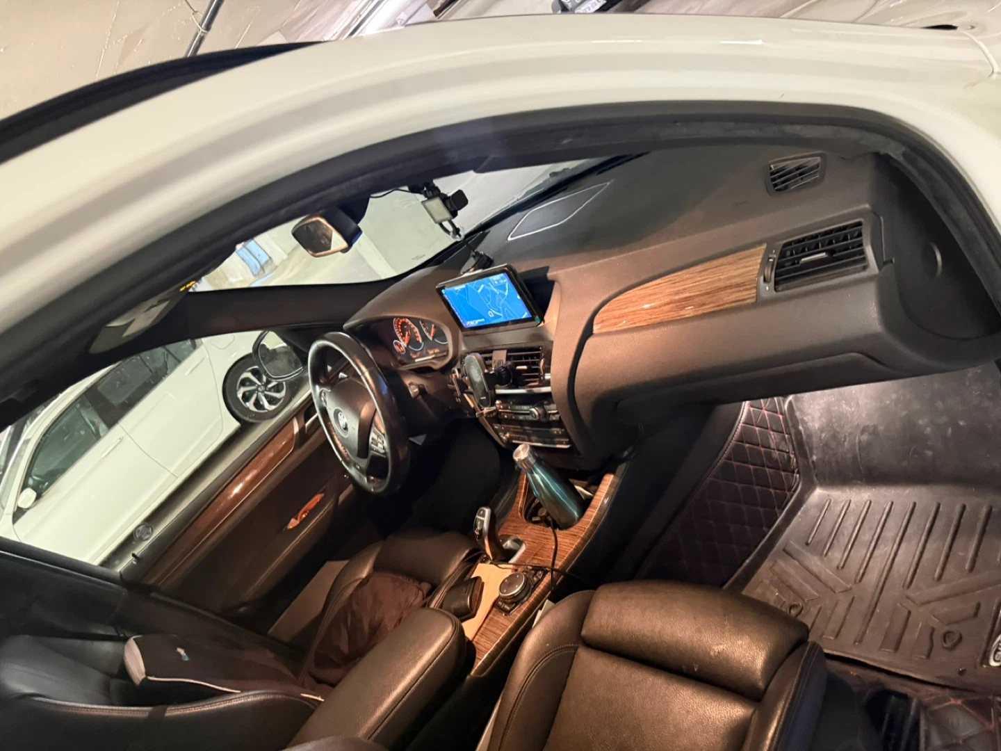 BMW X3 Interior - photo 3