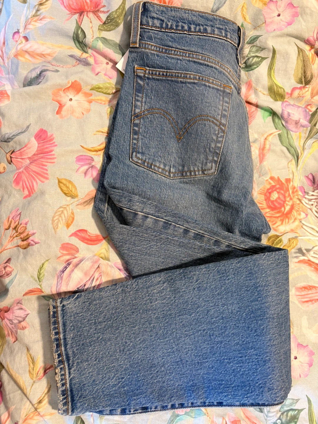 Levi's Wedgie Icon Fit Ankle Jeans - Size 27 - photo 2