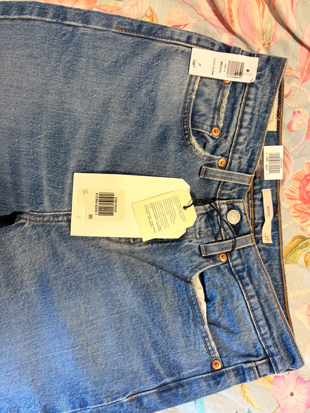 Levi's Wedgie Icon Fit Ankle Jeans - Size 27 - photo 4