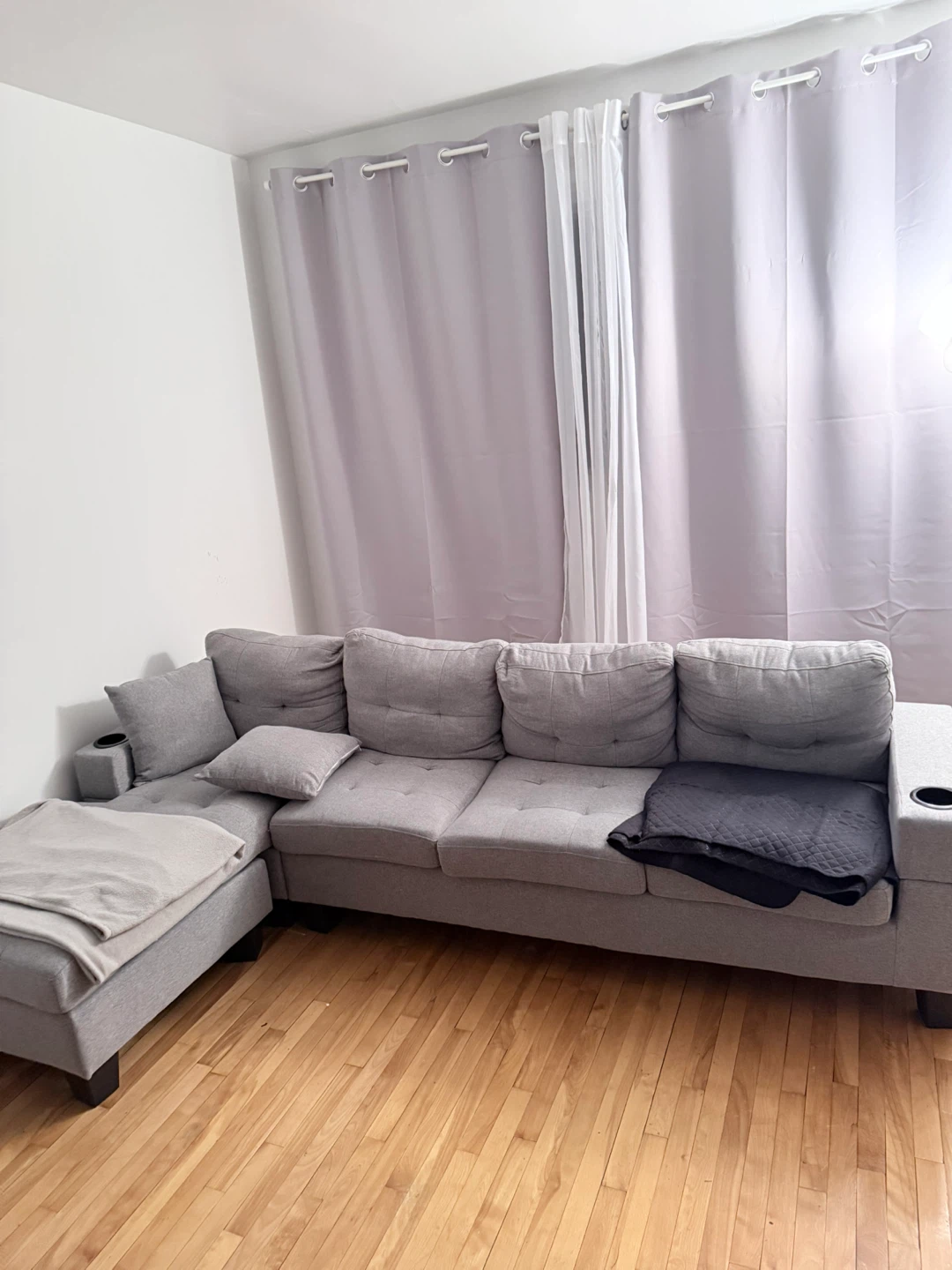 Grey Sectional Sofa with Chaise
