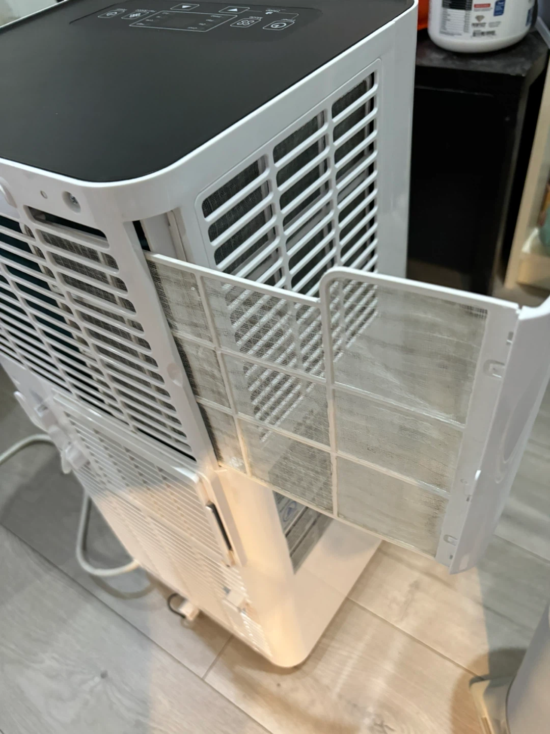 Insignia 12,000 BTU Portable Air Conditioner - photo 5