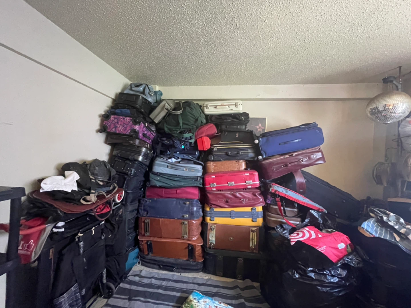 Assorted Vintage Luggage and Bags - photo 2