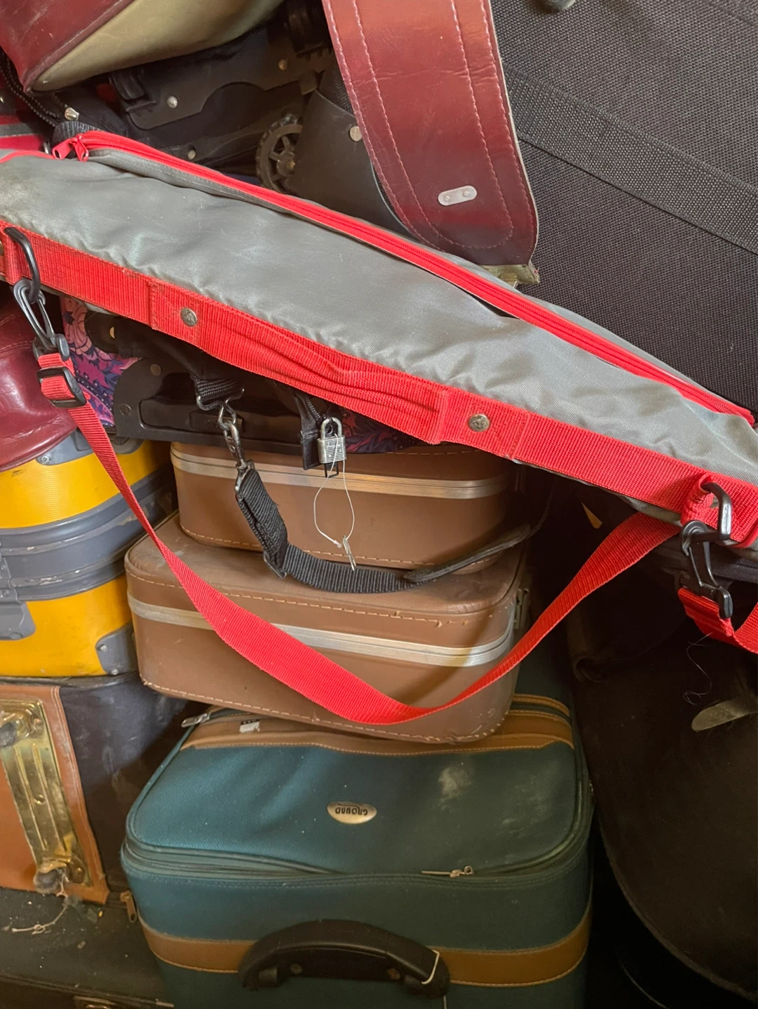 Assorted Vintage Luggage and Bags - photo 3