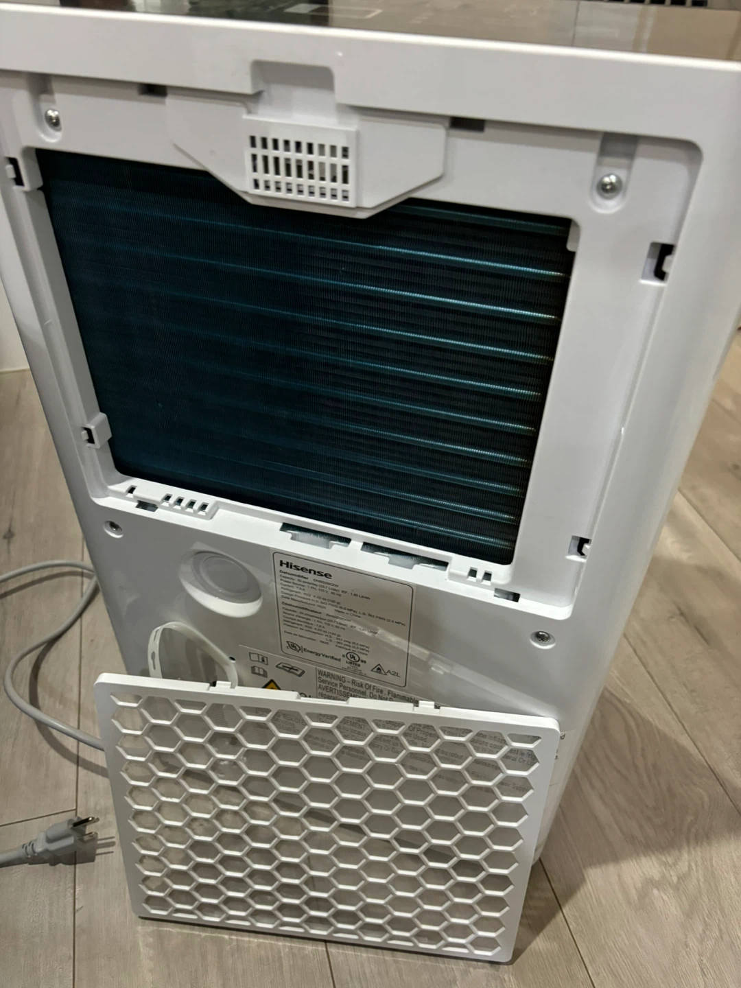 Hisense 50-pint dehumidifier - photo 3