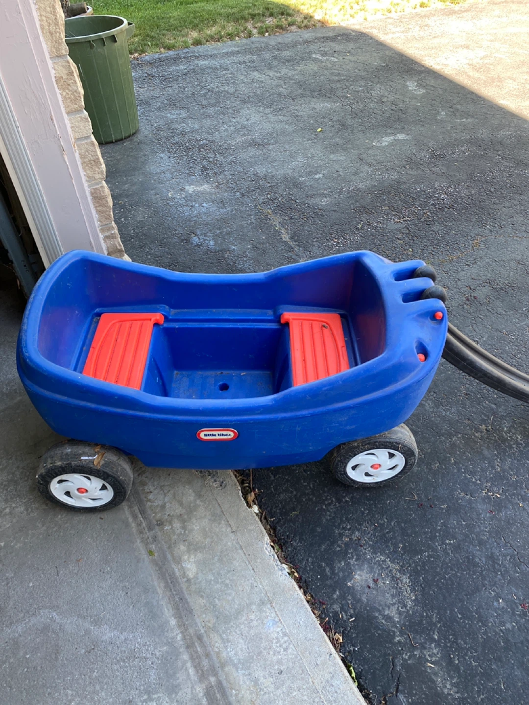 Little Tikes Blue Wagon