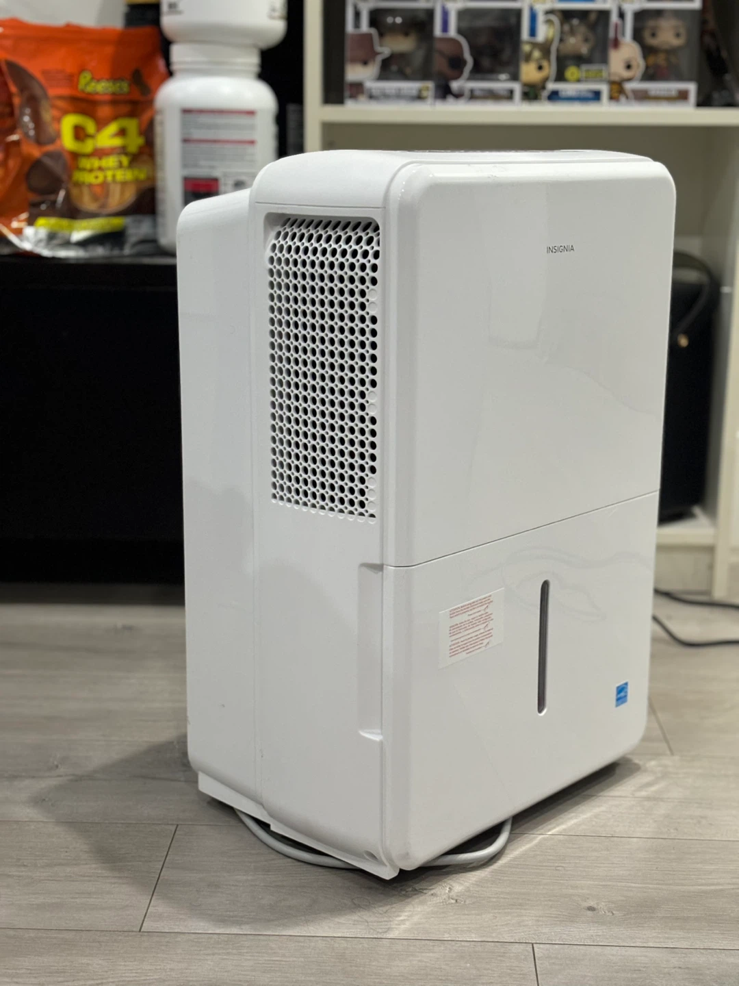 Insignia 35-pint Dehumidifier - photo 3