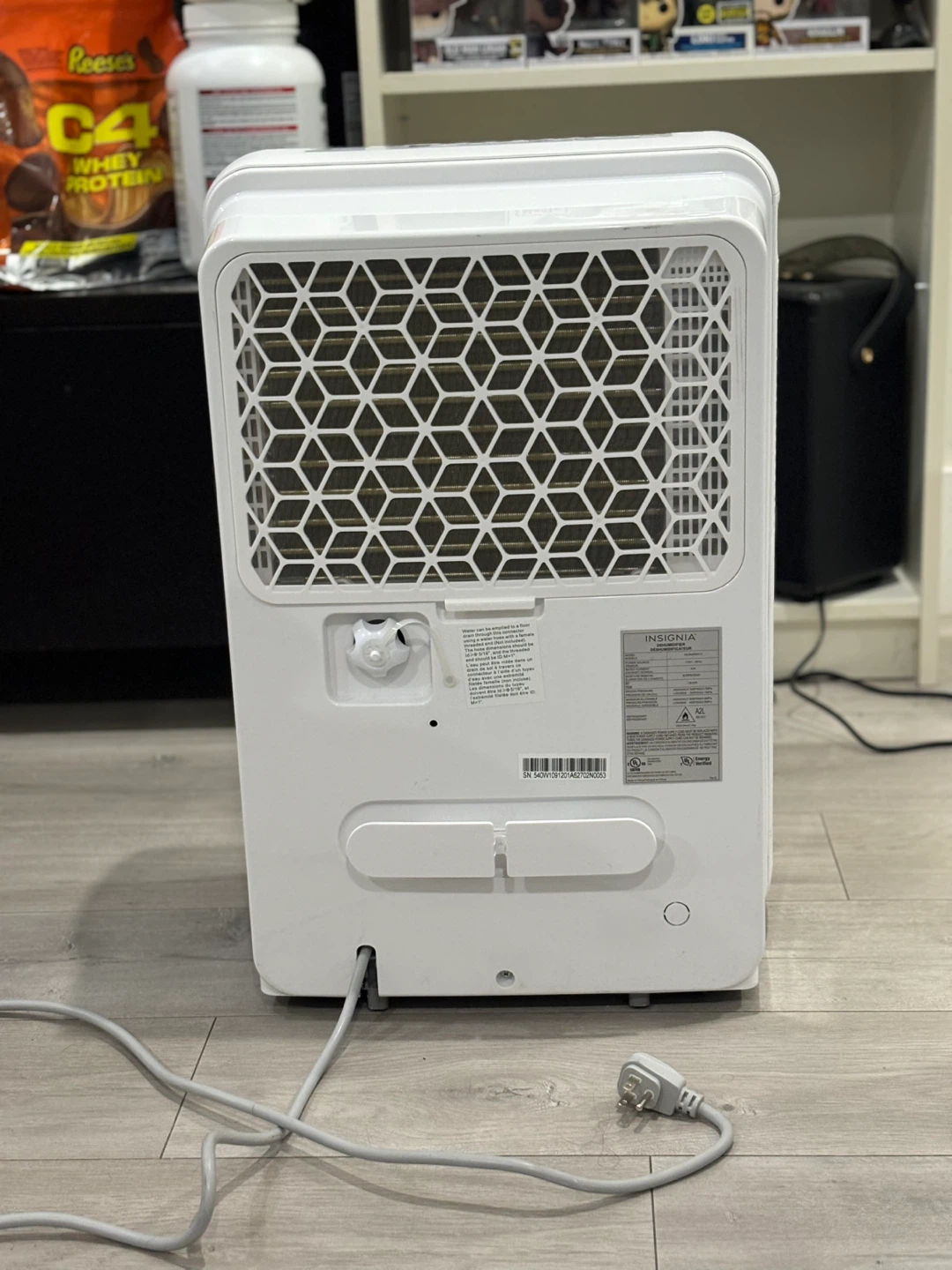 Insignia 35-pint Dehumidifier - photo 4