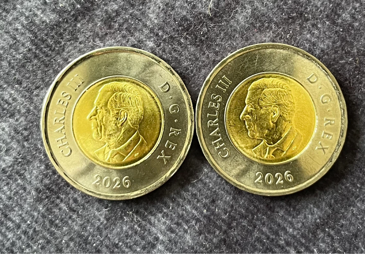 Two Canadian $2 coins - Charles III & CN Tower - photo 4