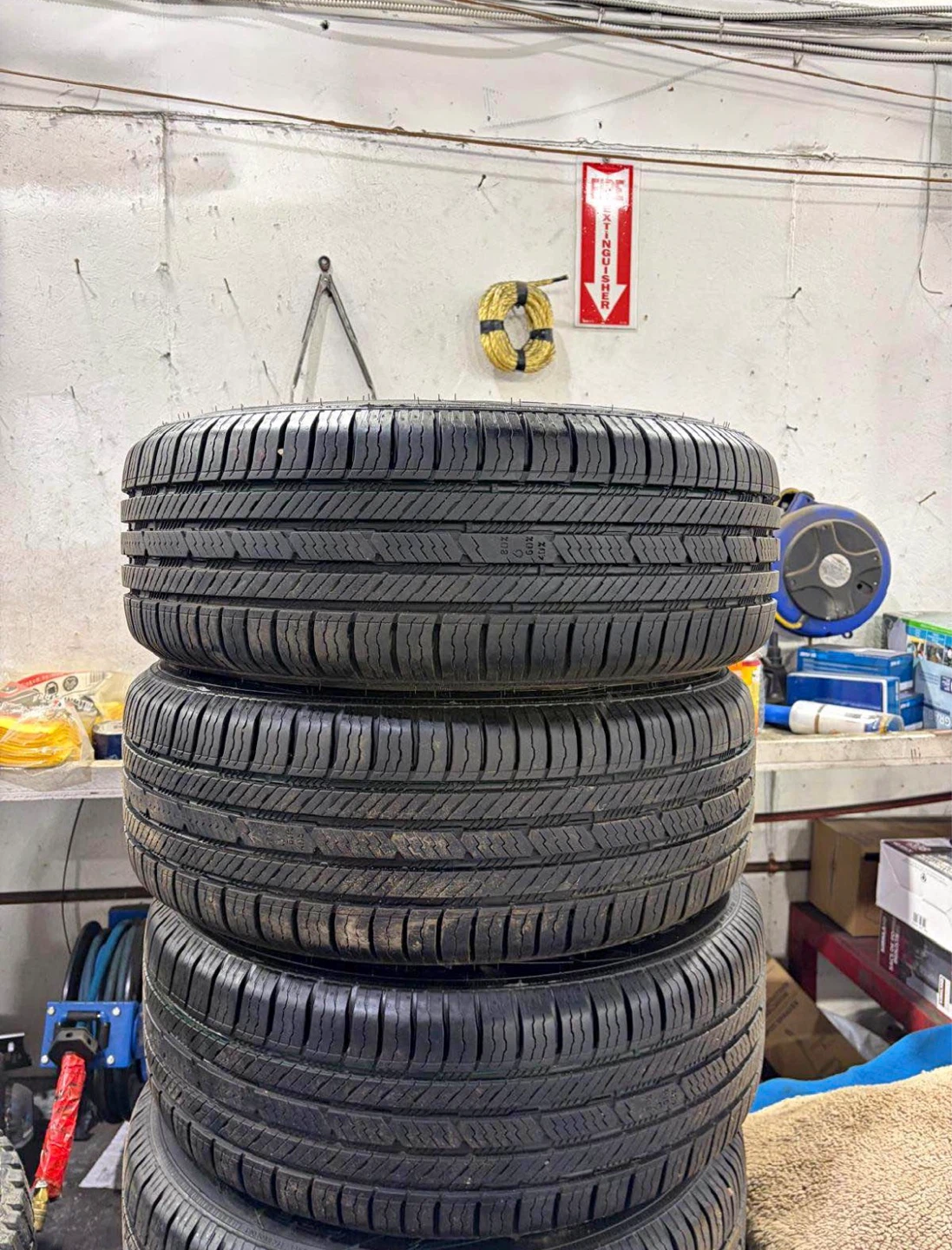 Nokian Tyres All Season Tires 215/60R16 x4
