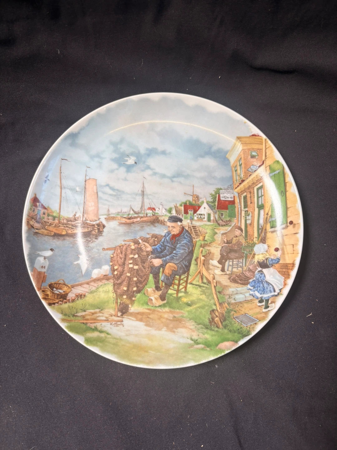 Royal Schoonhoven Handdecorated Plate