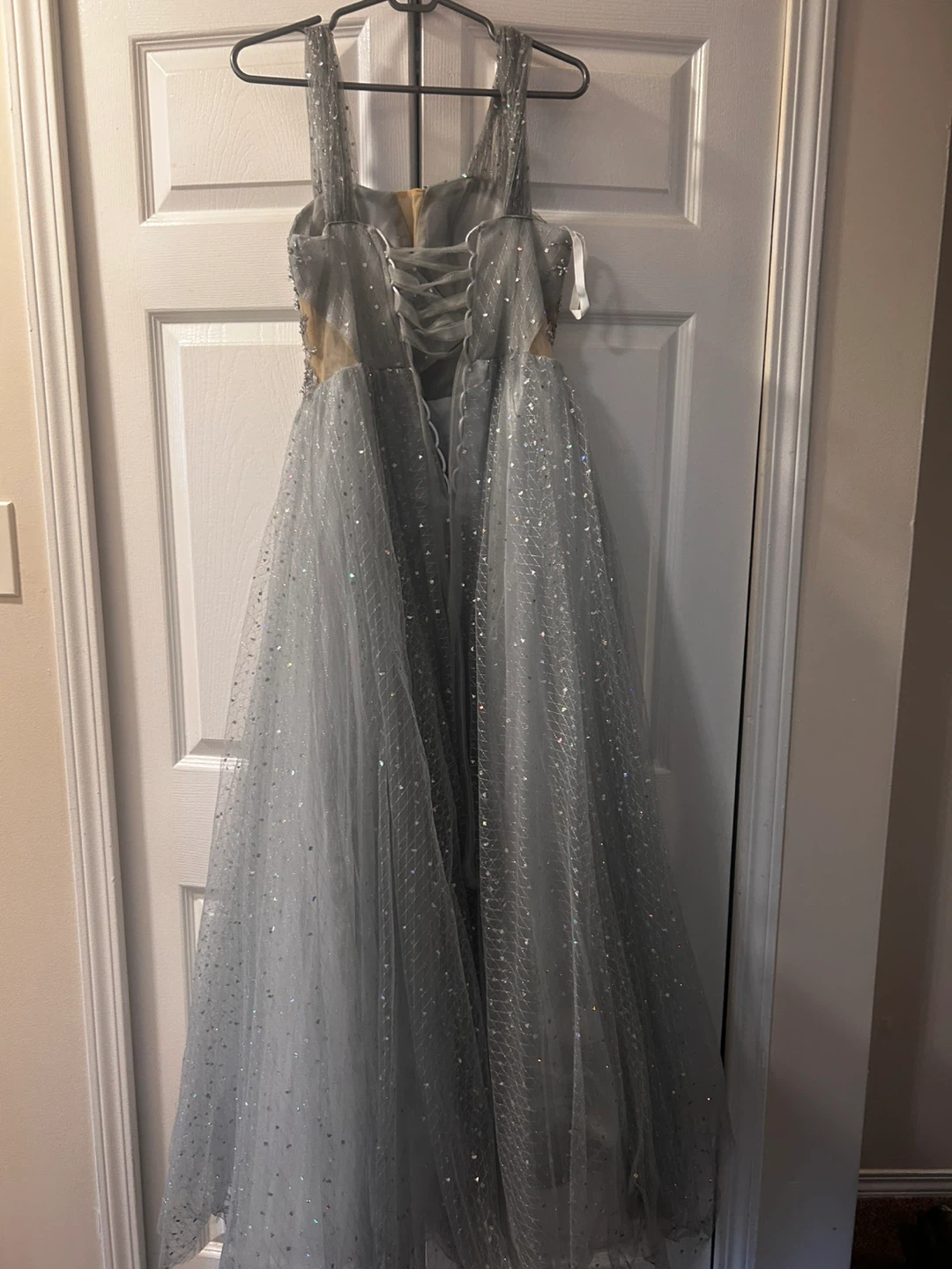Sparkly Grey Tulle Prom Dress - photo 3