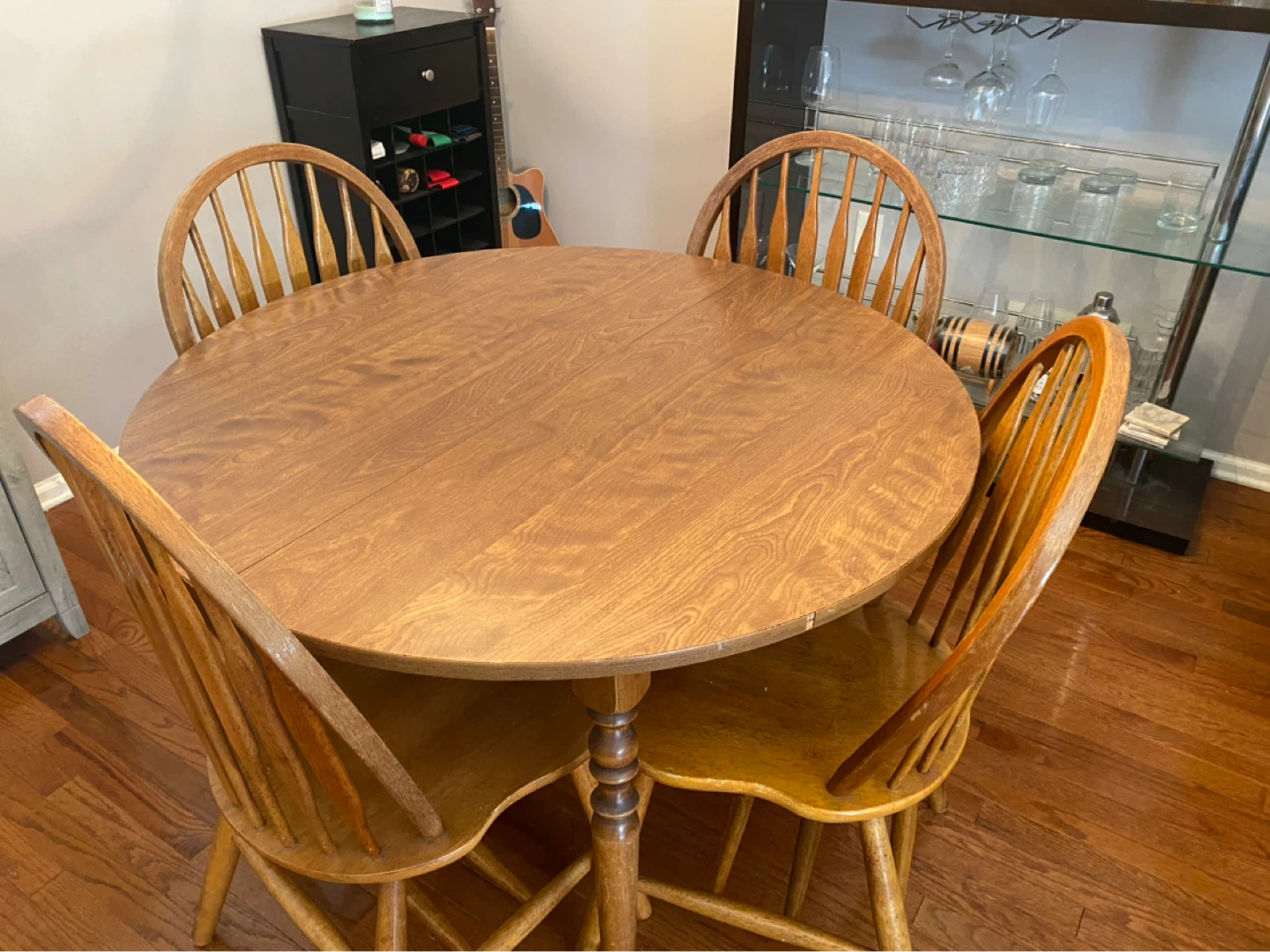Round Dining Table with 4 Chairs and Leaf - photo 3