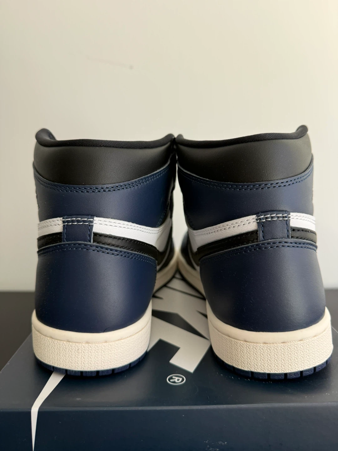 Air Jordan 1 High OG “Midnight Navy” — US 8 — Brand New / DS - photo 5