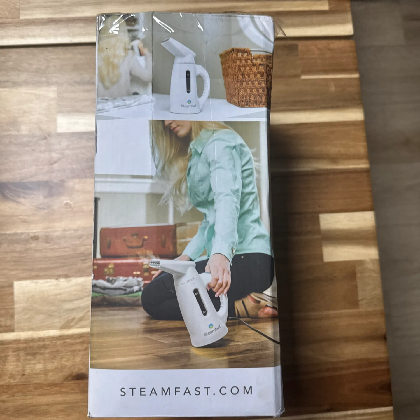 Steamfast SF-447 Deluxe Compact Garment Steamer - photo 2