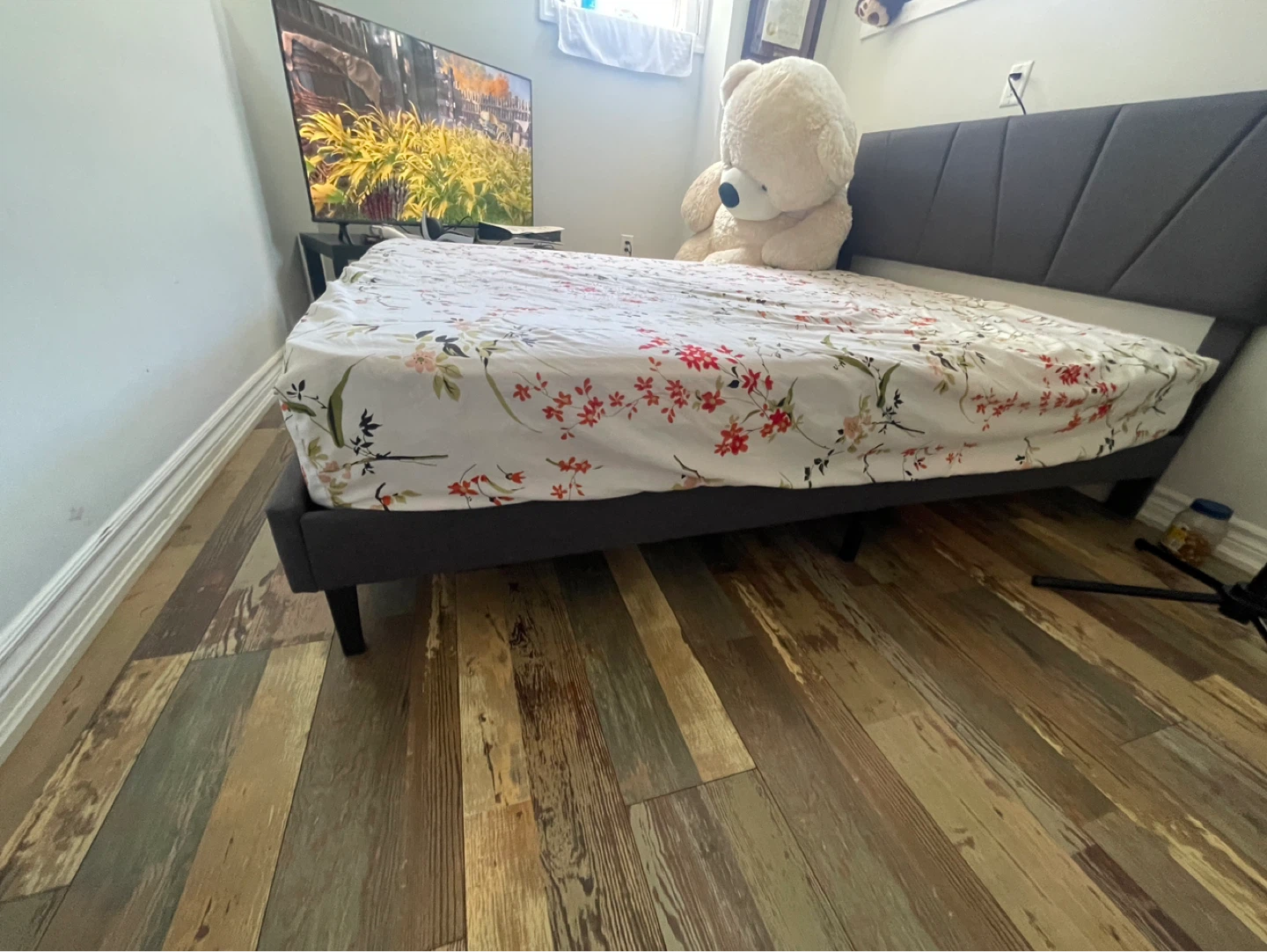 Queen bed set
