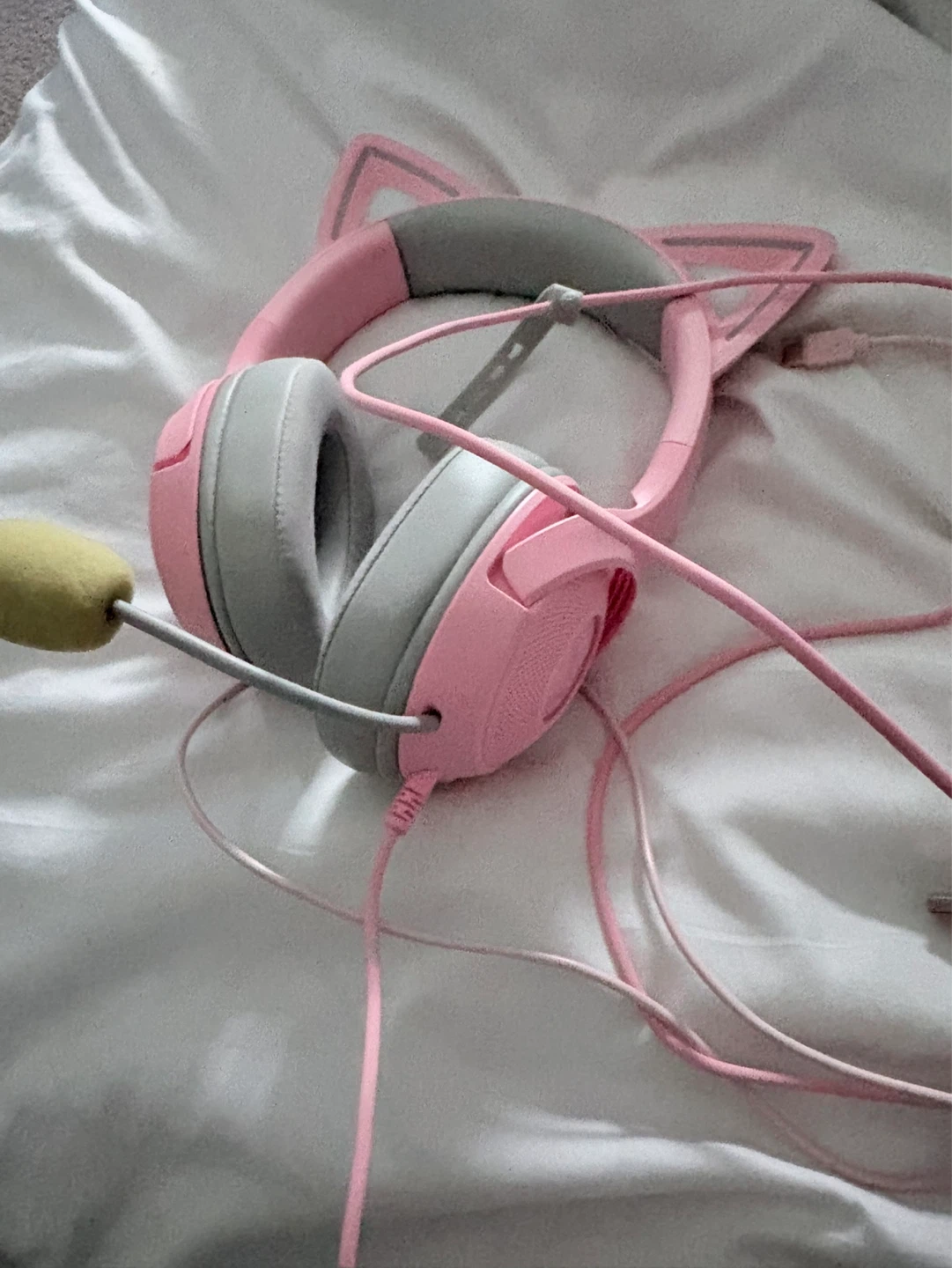 Razer Nari Essential Kitty Edition Headset Pink