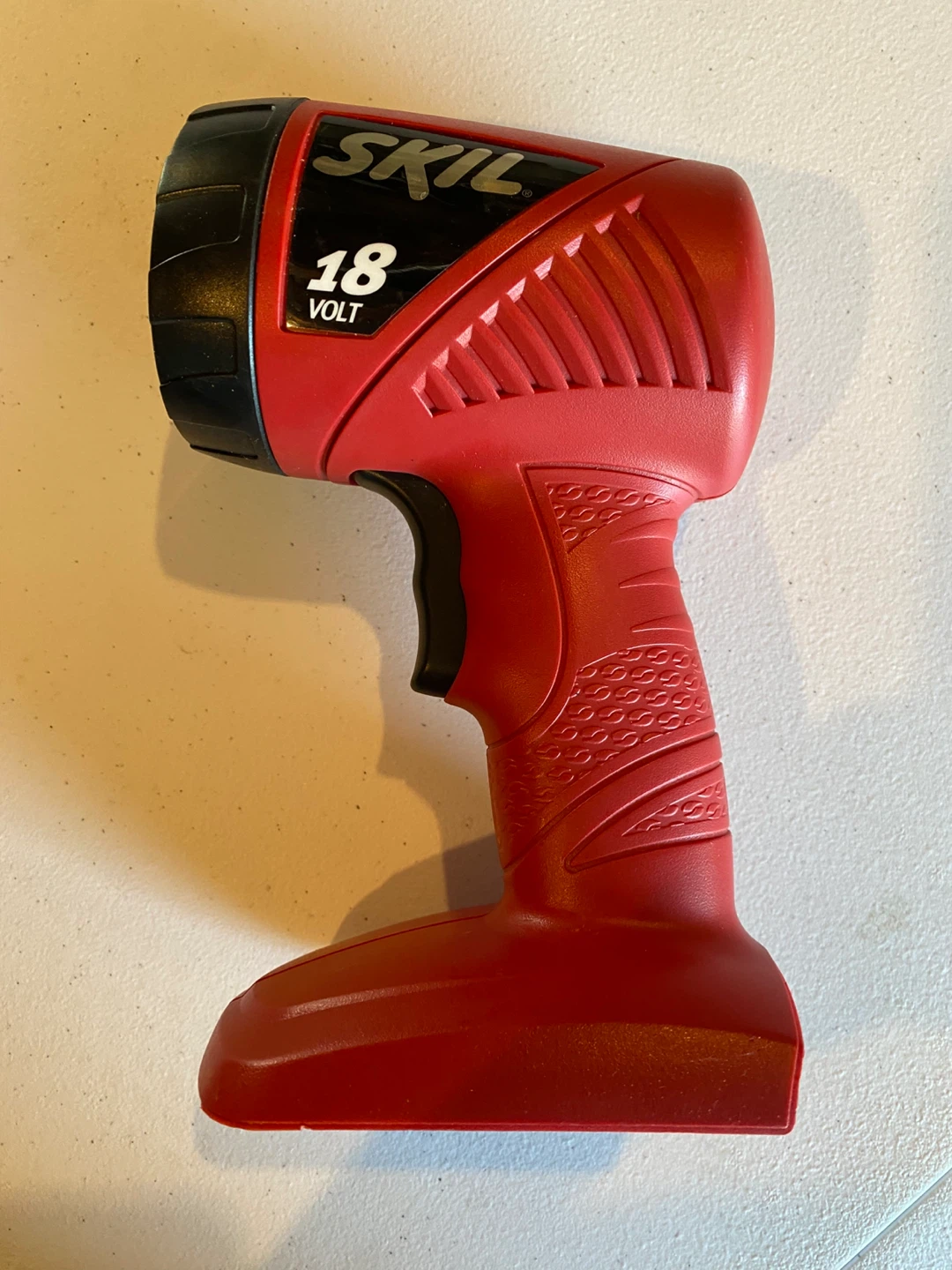 SKIL 18V Cordless Flashlight - photo 3