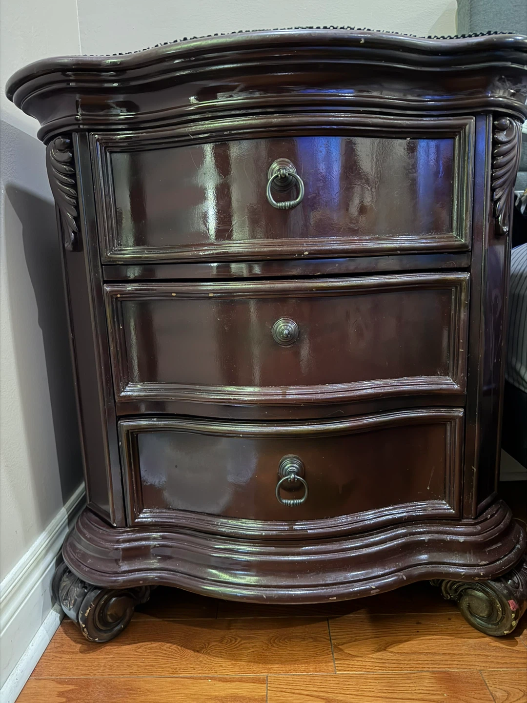 Moving sale dark Wood Dresser with Mirror and Nightstand - photo 3