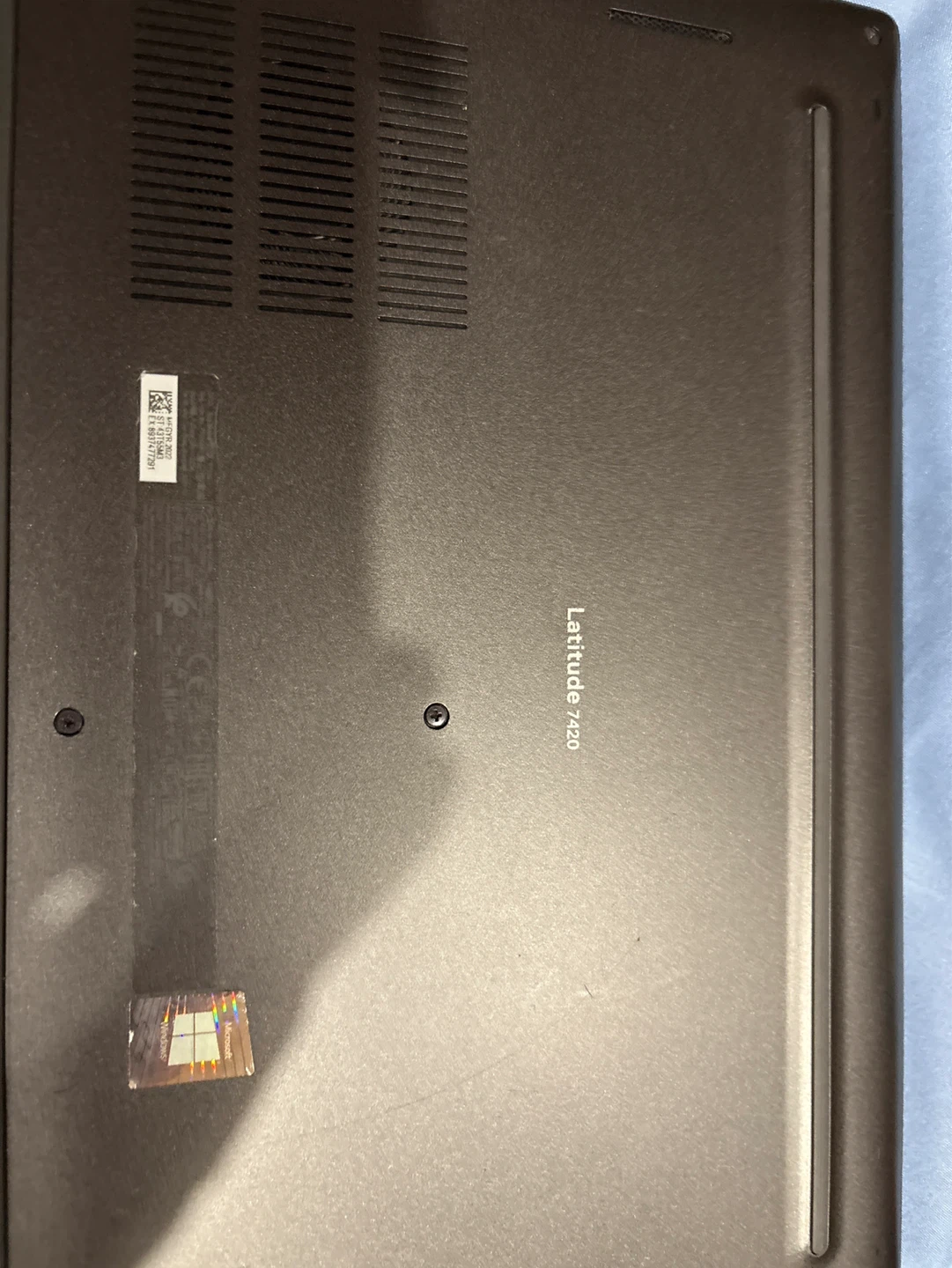 Dell Latitude 7420 Laptop - photo 3