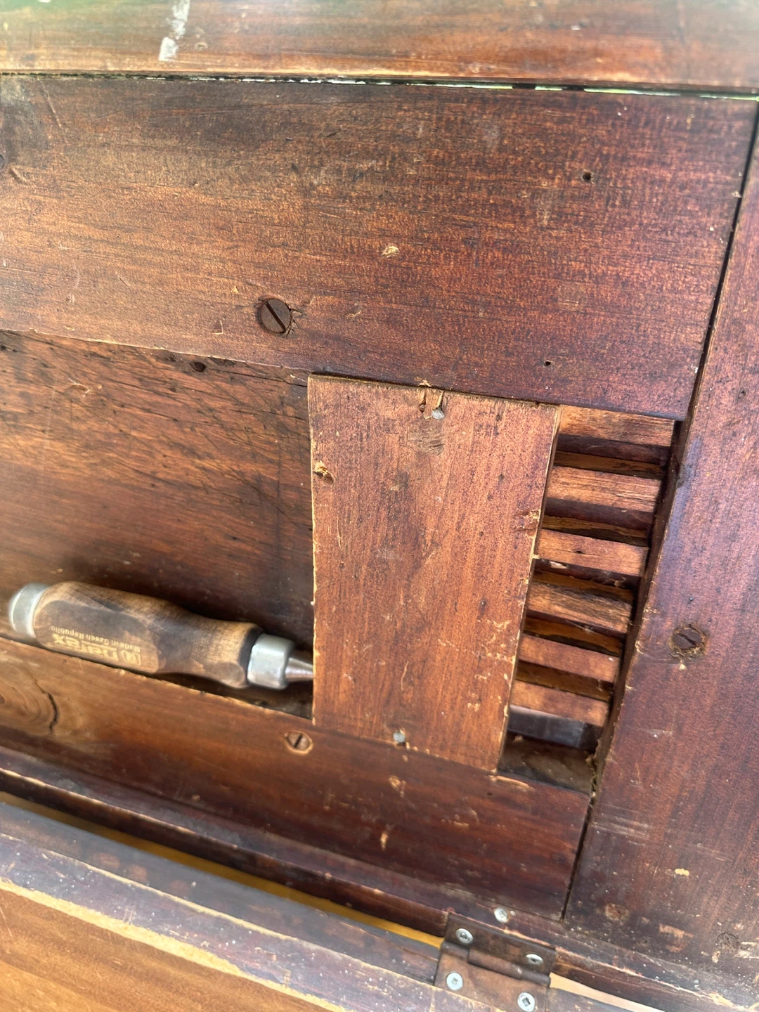 ANTIQUE CARPENTERS TOOL BOX VINTAGE STORAGE CHEST TRUNK CRATE - photo 2