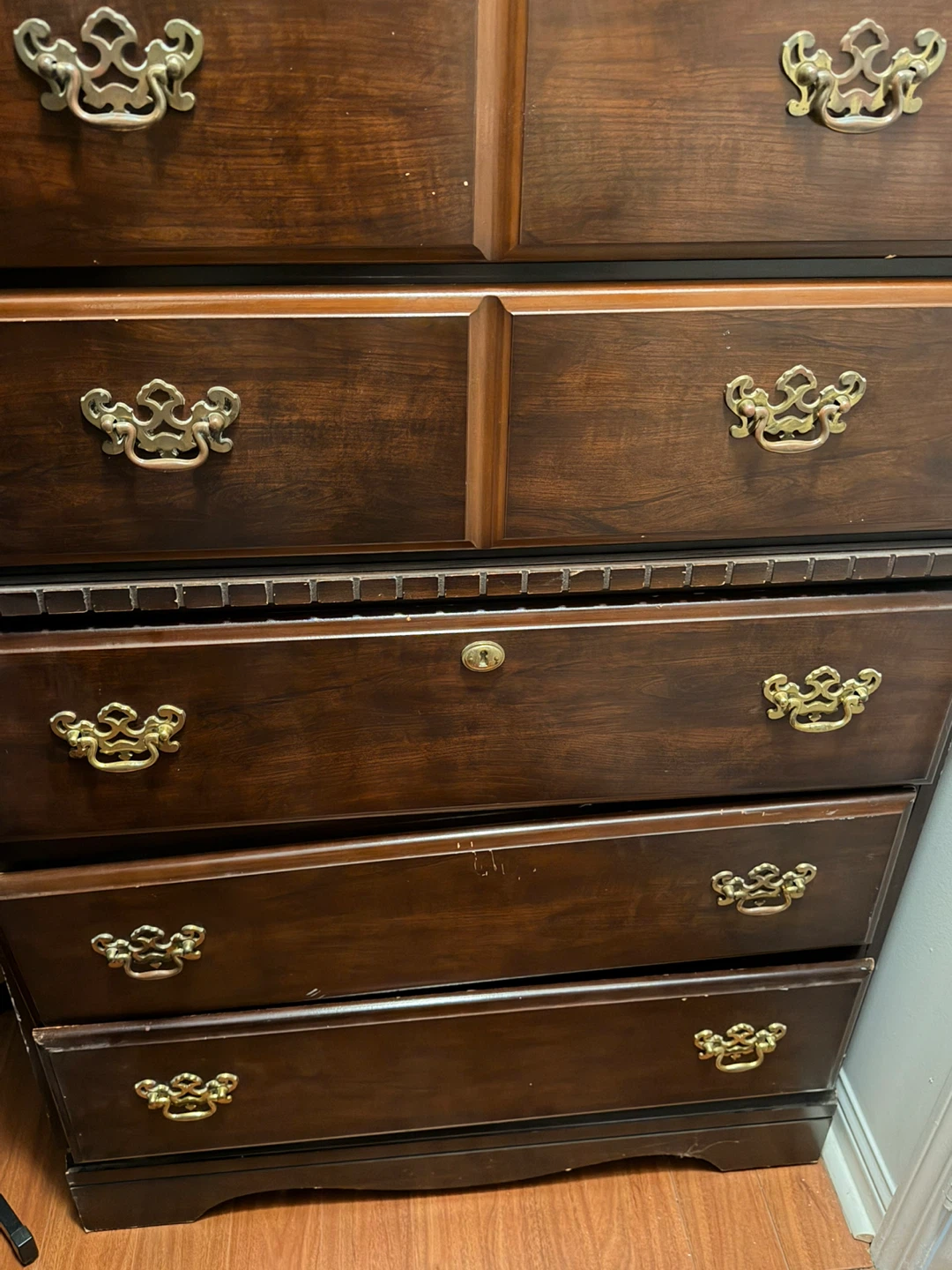 Wooden Dresser with 6 Drawers - photo 2