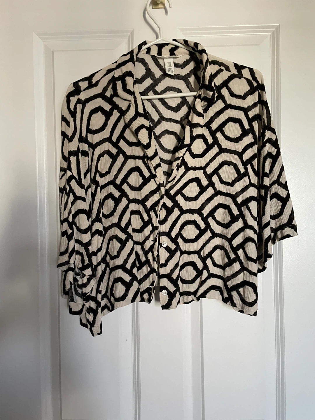 Women's Geometric Print Button-Up Shirt
