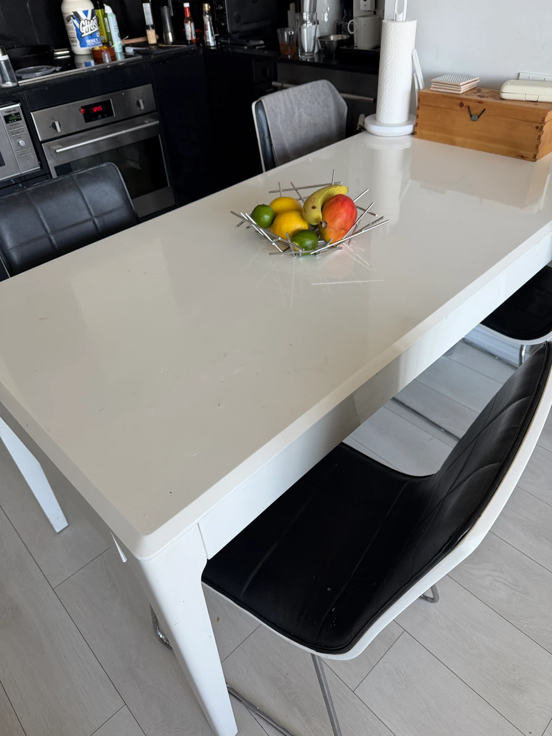White Dining Table with 4 Chairs KARE - photo 5