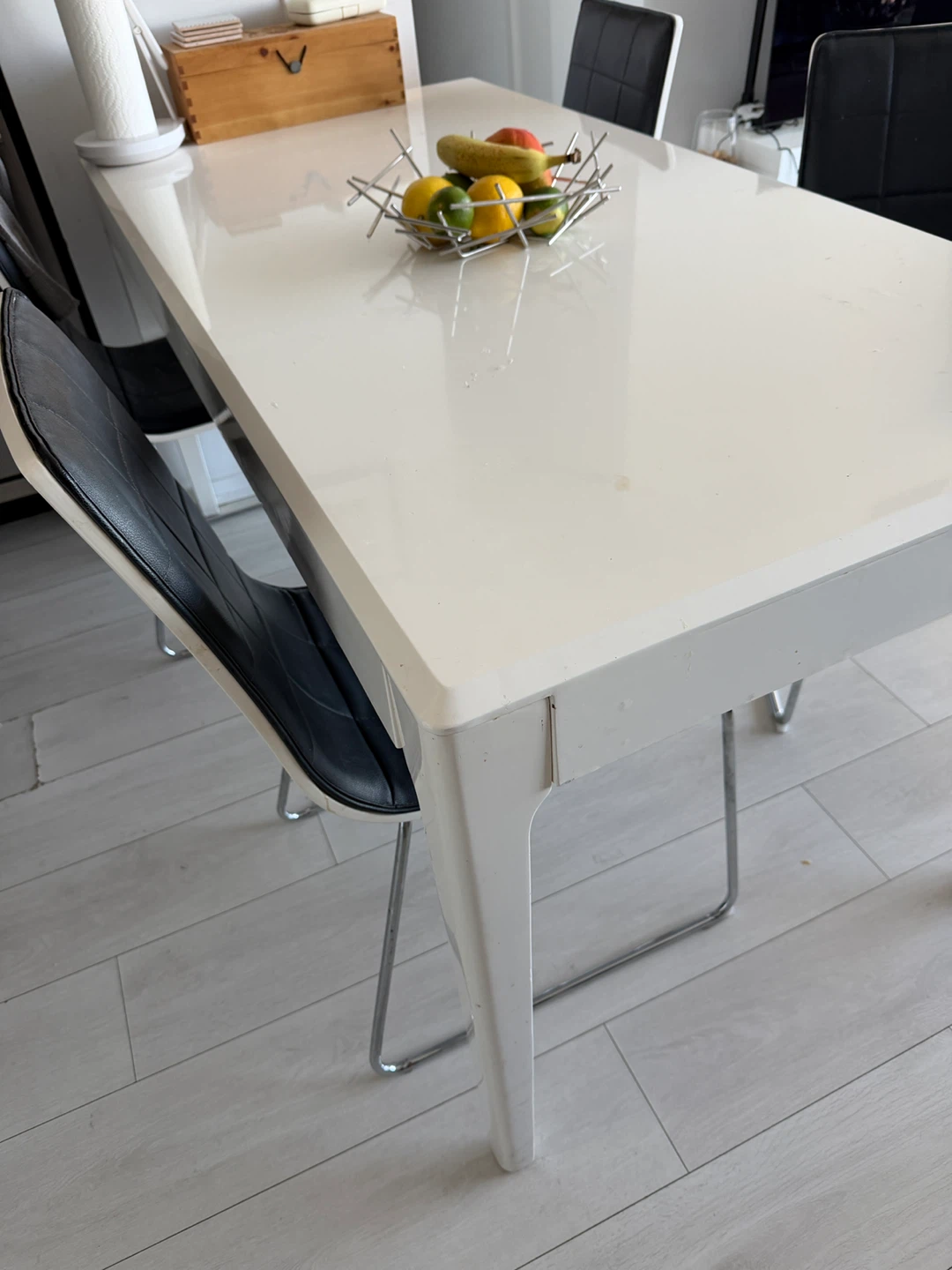 White Dining Table with 4 Chairs KARE - photo 2