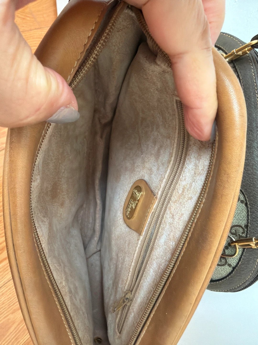 Vintage Gucci Shoulder Bag - photo 3