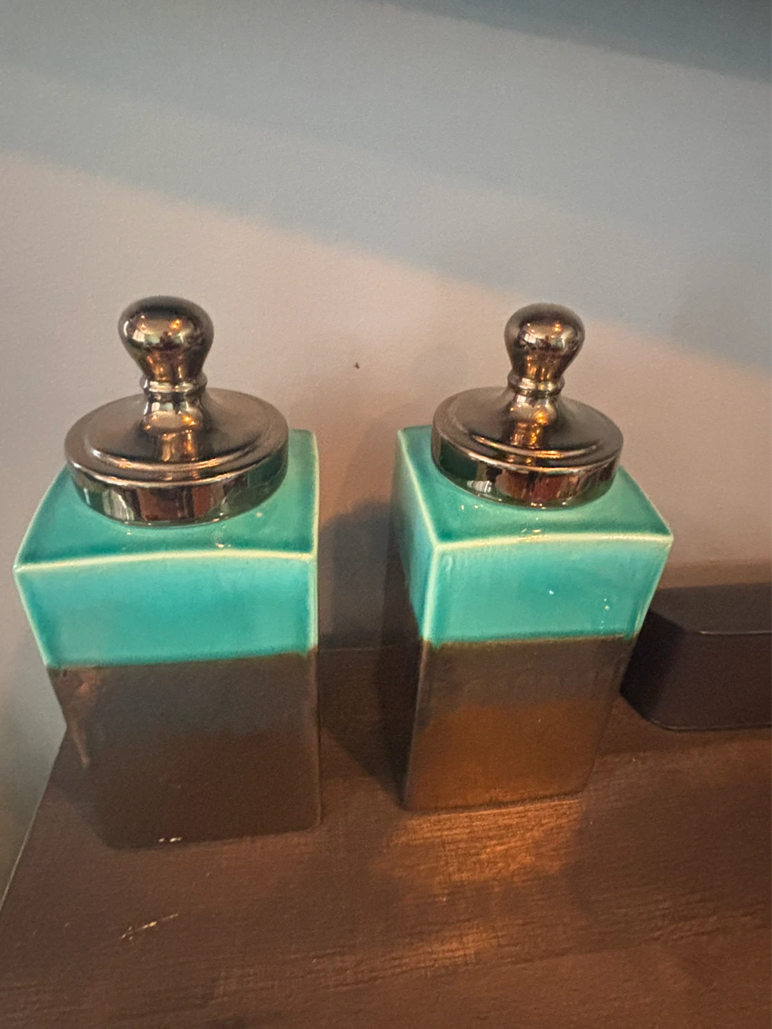 Set of 2 Ceramic Canisters with Lids