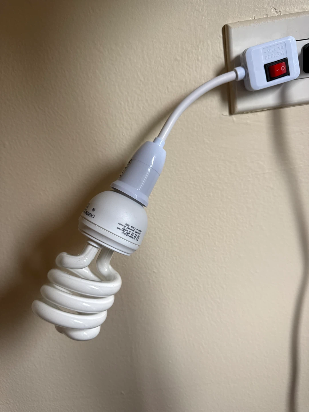 Light Bulb Extension Cord with On/Off Switch