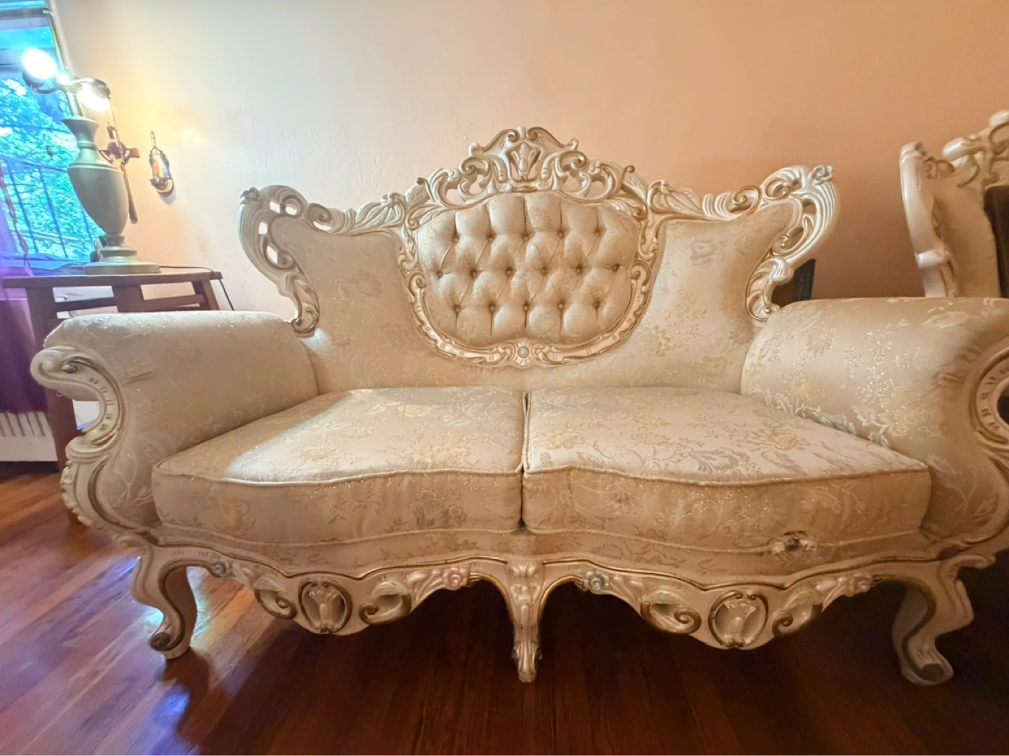 Vintage Baroque Style Tufted Sofa - Cream & Gold - photo 2