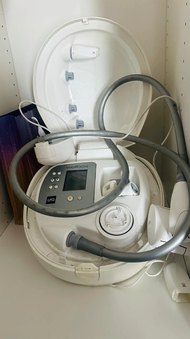LPG Wellbox Advanced Microdermabrasion Device
